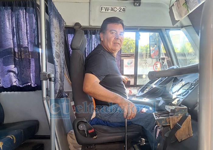 Francisco Vergara, chofer sanfelipeño de Buses Puma, ha sido destacado por su compromiso y cercanía con los pasajeros.