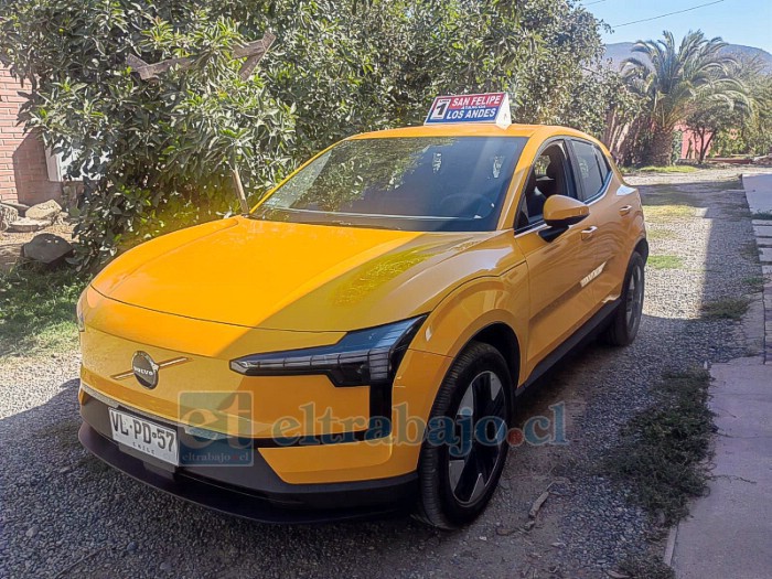 El automóvil eléctrico año 2026 que actualmente recorre San Felipe y Los Andes como medio de transporte público.