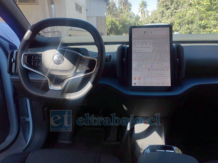 El vehículo eléctrico destaca por su modernidad y eficiencia.