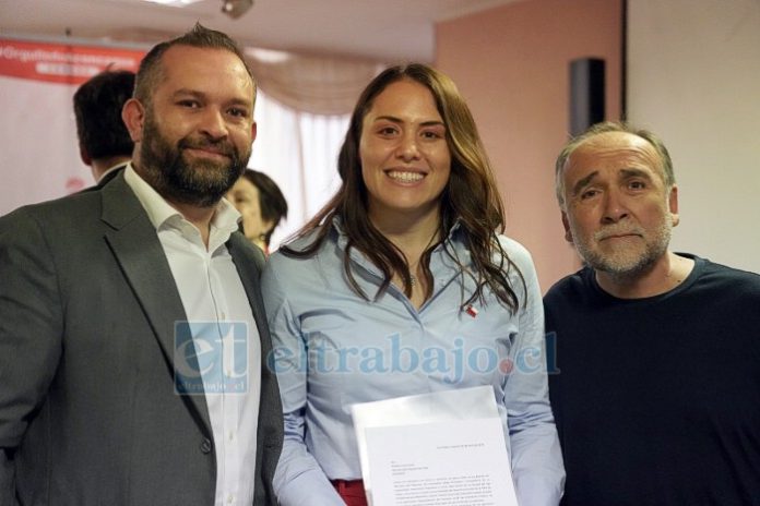 Concejales Covarrubias y Muena entregaron carta a la Ministra Natalia Duco.
