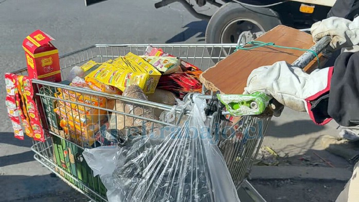 Once carros de supermercado fueron recuperados. 