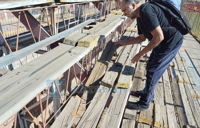 El concejal pedirá la clausura de esas gradas.