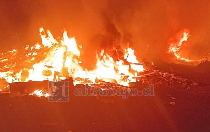 Municipio evalúa acciones legales por seguidilla de incendios en el Estadio Municipal de Llay Llay.