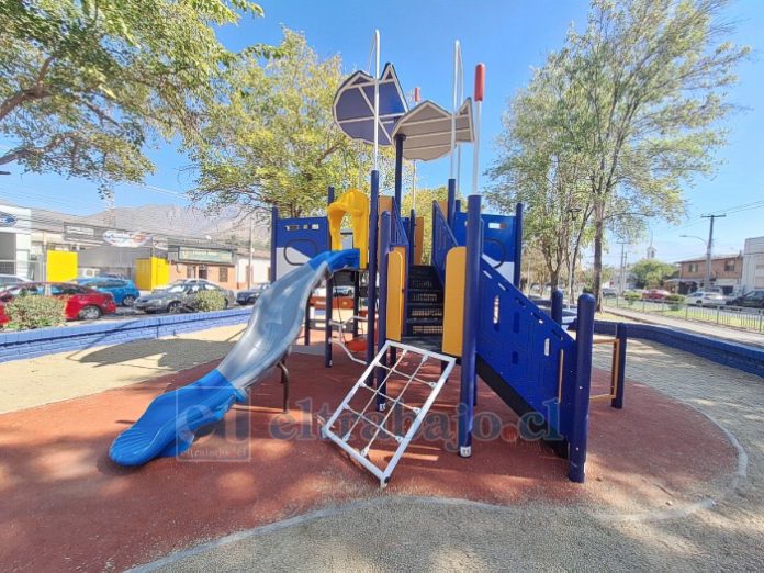 Este es el nuevo juego instalado en la alameda O’Higgins.