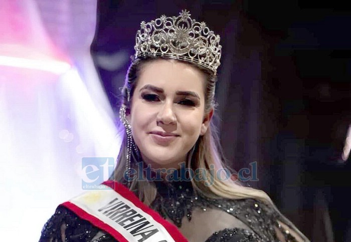 Ariana Araya durante su participación como virreina de Miss Calle Larga.