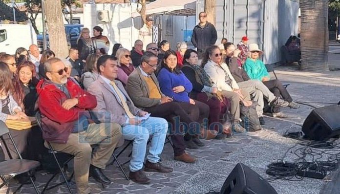 Autoridades y asistentes en el Día Nacional de Museos en Putaendo.