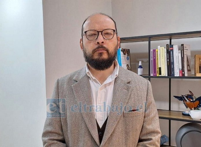 Doctor Álvaro Aravena, presidente del Colegio Médico de Aconcagua.