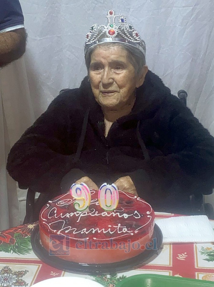 La señora Fresia González estuvo celebrando sus 90 años de vida.