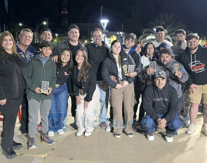 Sus integrantes participaron en una jornada solidaria en San Juan, llevando ayuda a familias vulnerables a través de eventos automotrices.
