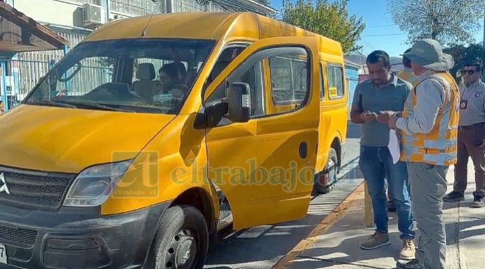 Realizan fiscalización al gremio del transporte escolar.