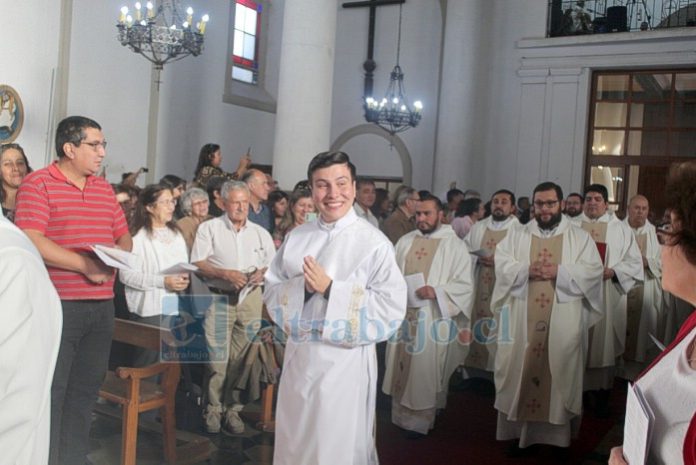 La felicidad del padre Nicolás Flores en su ordenación sacerdotal.