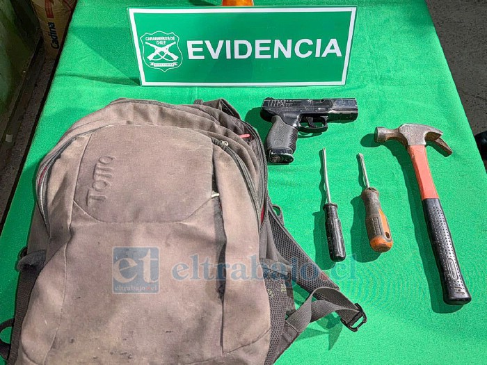 El sujeto mantenía diversos elementos para cometer delitos.