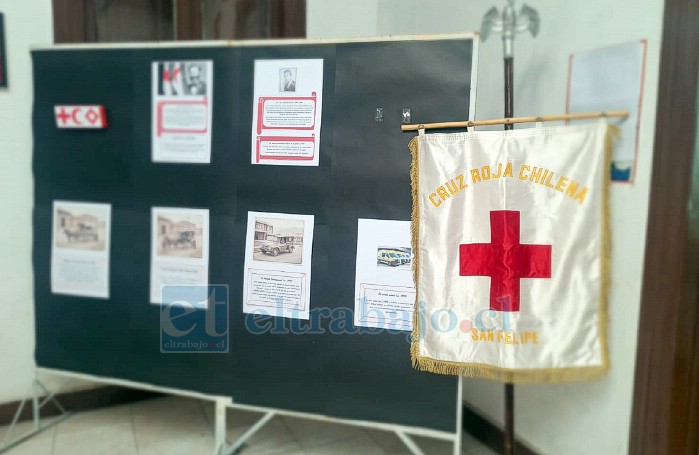 Con libros y estampillas, la Cruz Roja de San Felipe espera a la comunidad. 