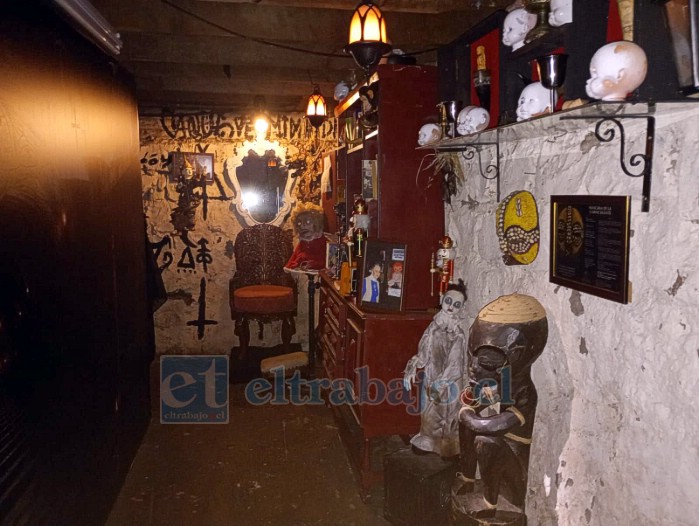 El Museo Tenebris, considerado el primer museo paranormal y demonológico de Chile y Sudamérica, saldrá por primera vez de Santiago para presentar parte de su colección en San Felipe.