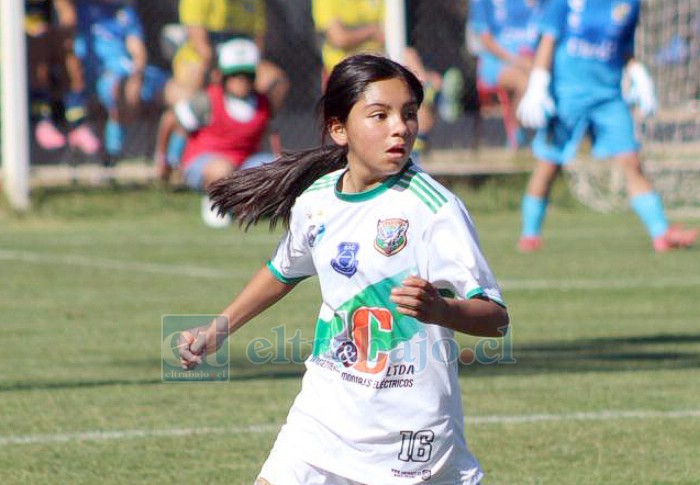 Renata Valdés es otra de las deportistas que estará entrenando con la Sub-15 de ‘La Roja’ femenina.