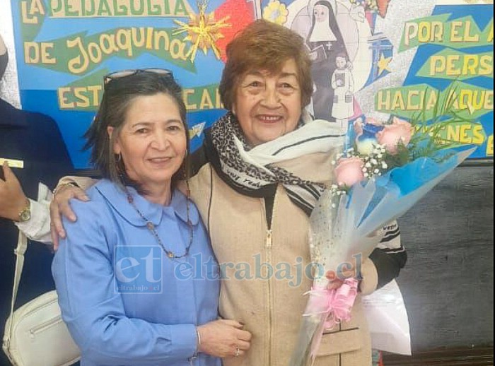 La actual presidenta del Voluntariado Vedruna, Laura Figueroa, junto a Tania Herrera, fundadora de la organización hace 45 años.