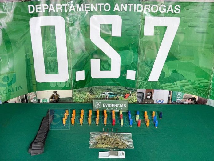 Estas son las drogas y municiones incautadas.