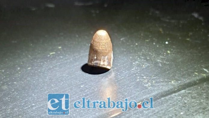 Esta es la ‘bala loca’ que cayó en la Villa El Señorial.