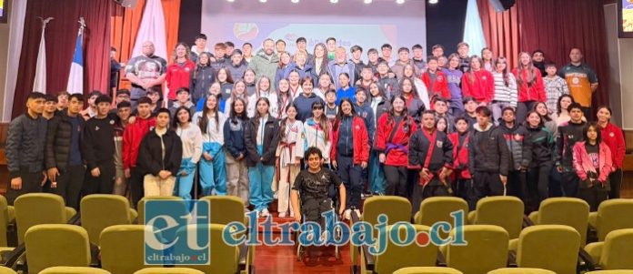 Estos son los jóvenes talentos deportivos que recibieron la beca municipal.