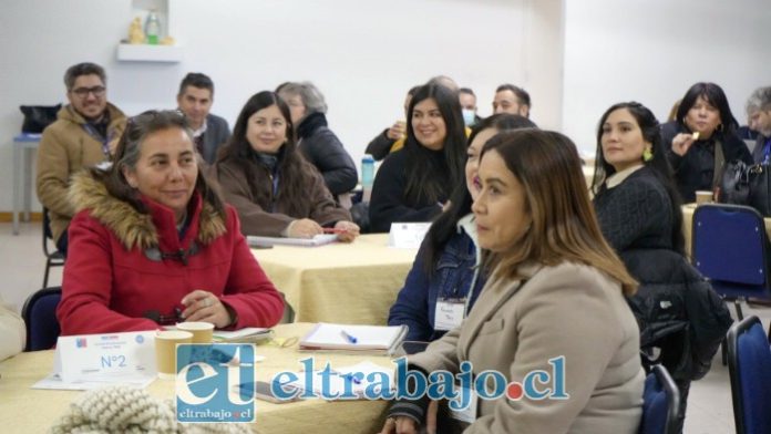 El Liceo Corina Urbina fue sede del encuentro.
