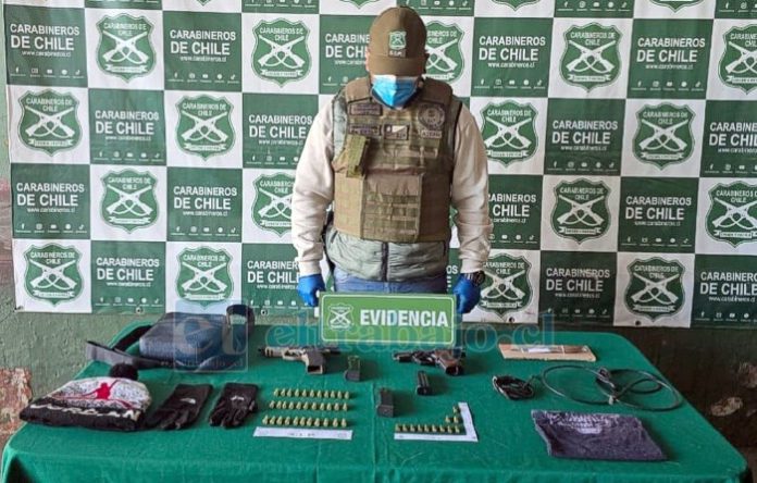 Estas son las especies incautadas a estos tres delincuentes.
