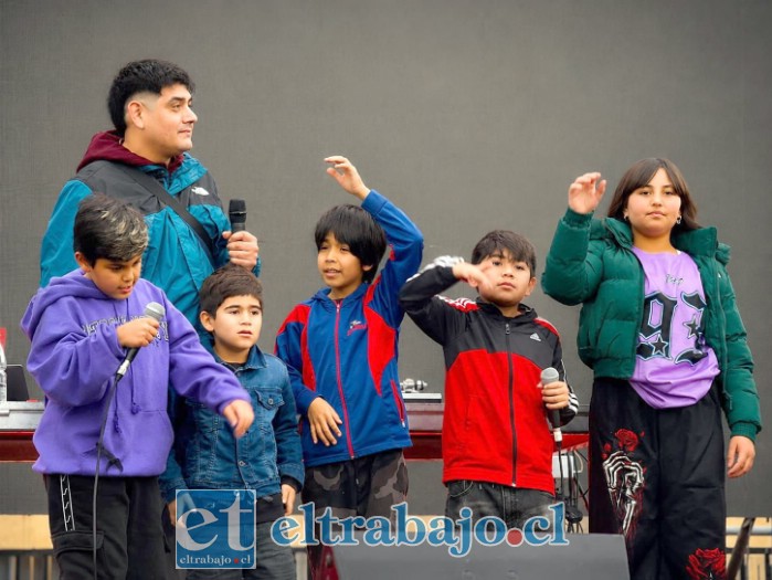 Los niños y niñas fueron los protagonizaste en su barrio este fin de semana.