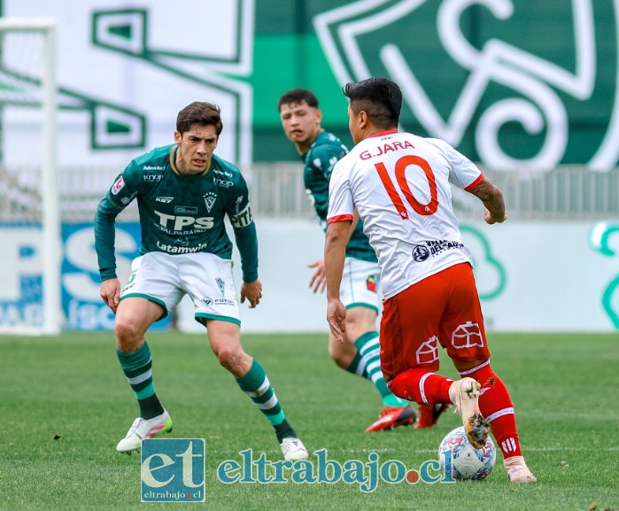 Gonzalo Jara nunca encontró espacios para poder desenvolverse a sus anchas (Foto: Gentileza Prensa Santiago Wanderers).