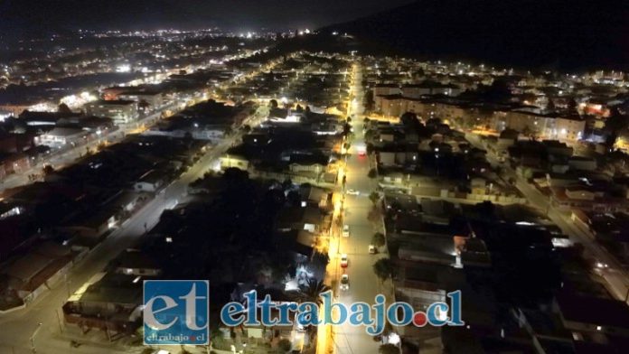 Continúa modernización de luminarias en Llay Llay.