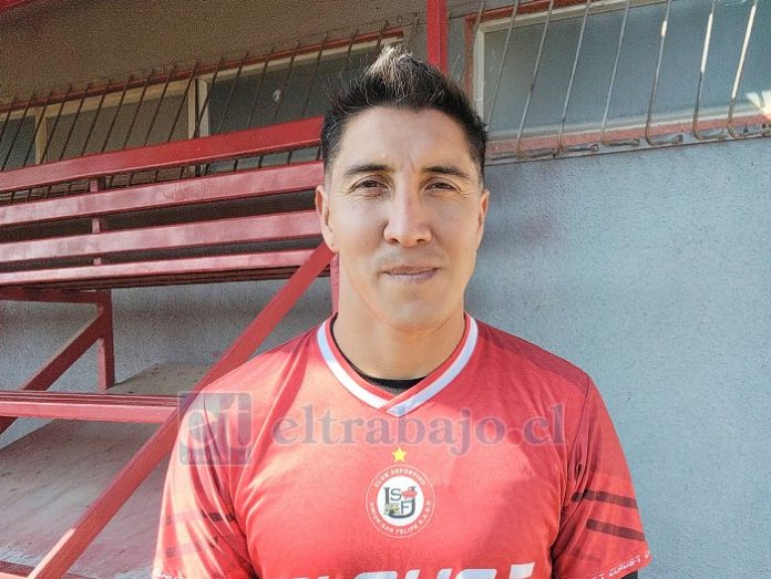Cristián Suárez entrenó por primera vez con el plantel del Uní Uní.