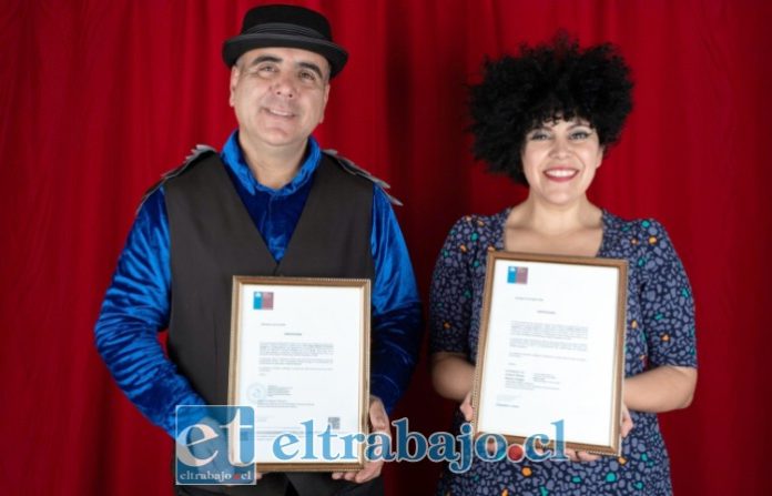 Hugo Hernández y Nina Legrand con sus merecidos reconocimientos.
