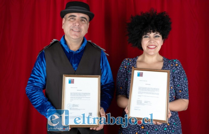Hugo Hernández y Nina Legrand con sus merecidos reconocimientos.