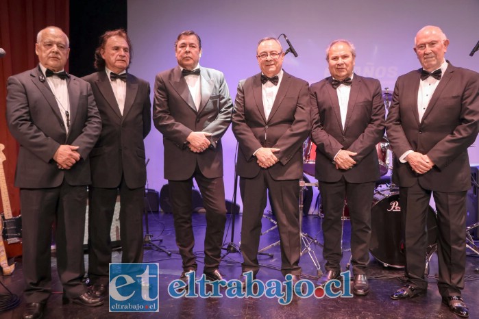 La formación de The Strikers está conformado por Carlos Sotomayor Moya en el teclado; Juan Carlos Pulgar Droguette en el saxofón; Jorge Estay Figueroa en batería; Pedro Iturrieta Soria en la voz; Ulises Morales López en el bajo; y en la primera guitarra y director del grupo, José Plaza Álvarez, conocido como ‘Pepe’ Plaza (Imagen: municipio de San Felipe).