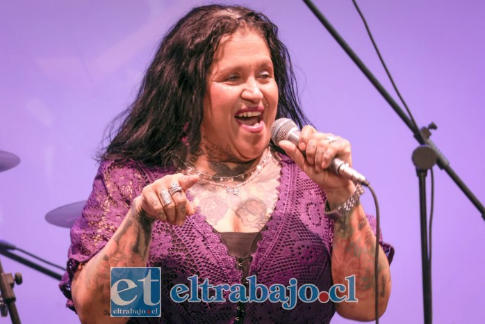 Kako Rosinelli, durante la presentación de los 62 años de The Strikers (Imagen: municipio de San Felipe).