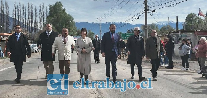 Concejo Municipal abrió el desfile en Curimón.