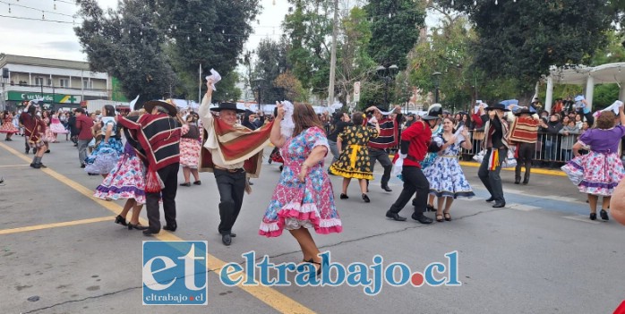 La cueca no podía faltar en este acto.