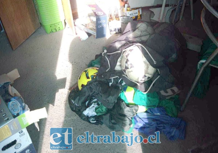 Desorden al interior del quisco.