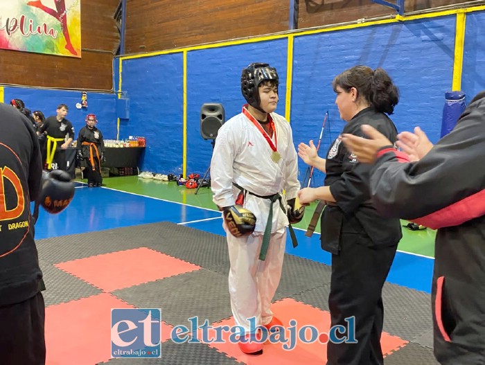 Daniel Arias Jr., campeón de la categoría Juvenil Light Contact.