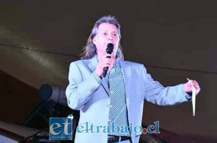 Pedro Vergara en su faceta de animador de eventos.