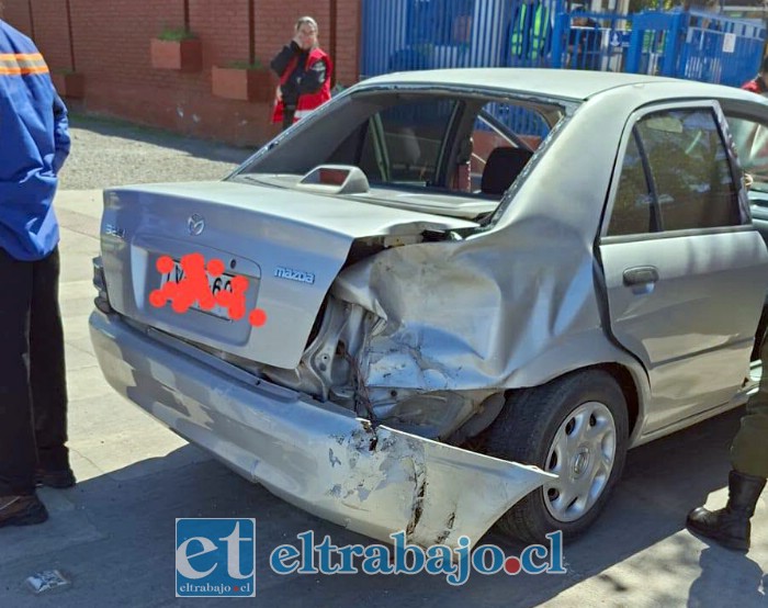 El automóvil involucrado en el siniestro vial con el motociclista en Avenida Michimalongo.