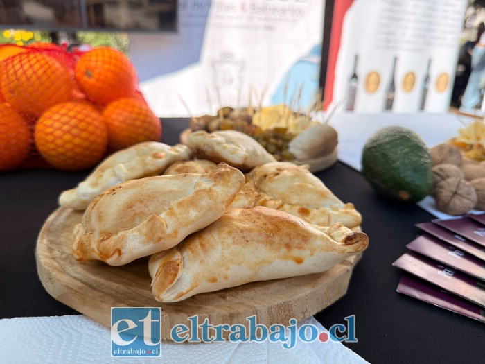 La muestra contó con la degustación de platos típicos. 