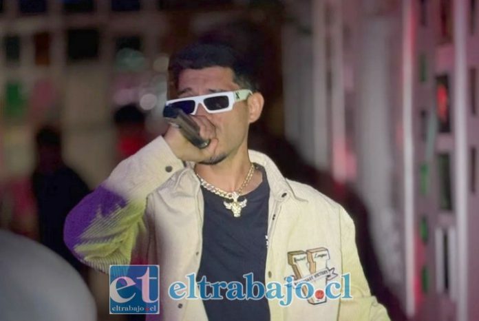 Basti Bull en una de sus presentaciones.