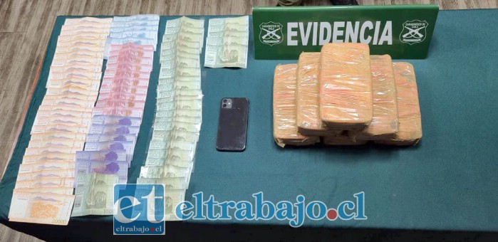 Esta es la droga y los otros elementos incautados por Carabineros.
