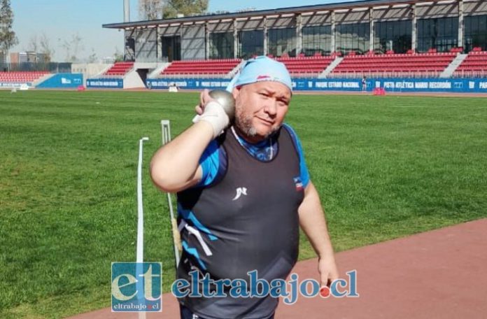 Jorge ‘La Mole’ Ovalle en la prueba del lanzamiento de la bala.