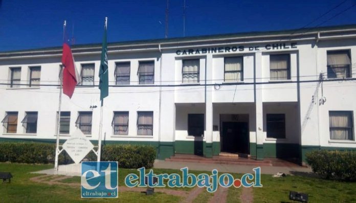 Evacúan parte de la Tercera Comisaría de Carabineros de Los Andes.