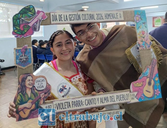 La jornada contempló distintas actividades dedicadas a valorar el patrimonio, la identidad y la cultura chilena, en homenaje a la destacada artista nacional Violeta Parra.