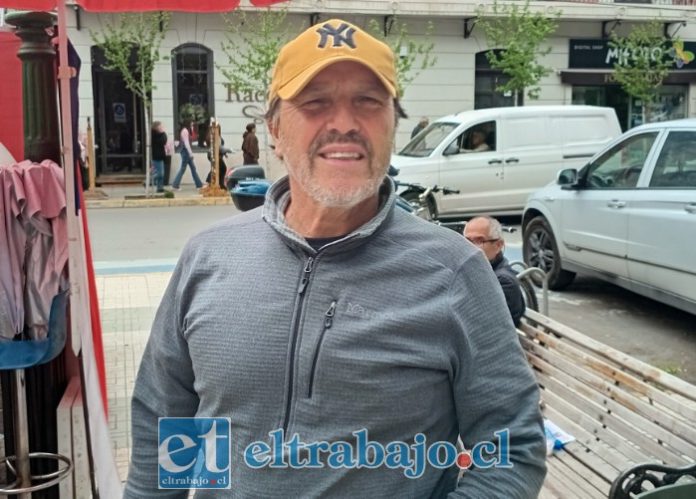 Eduardo Chávez, DT de vóleibol escolar de San Felipe.