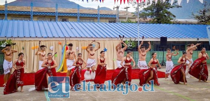 El Ballet Folclórico Valle Aconcagua (BAFOVA) protagonizó uno de los momentos más emotivos de la jornada, regresando al escenario donde nació hace 30 años.
