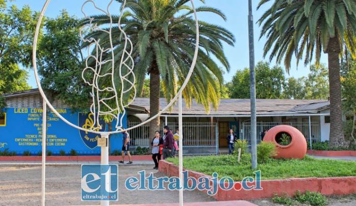 Estudiantes del Liceo Bicentenario Corina Urbina Villanueva continúan compartiendo sus opiniones y reflexiones sobre distintas materias de interés social.
