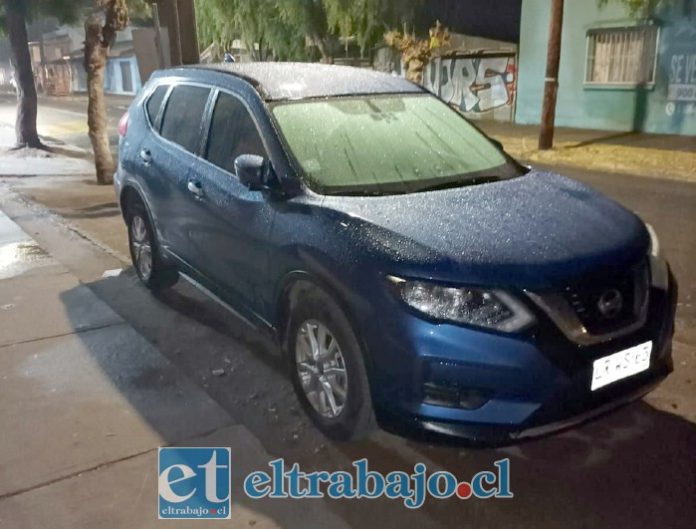 La Nissan X-Trail año 2020, color azul perla, que fue sustraída mientras su propietaria se encontraba en clases en AIEP.