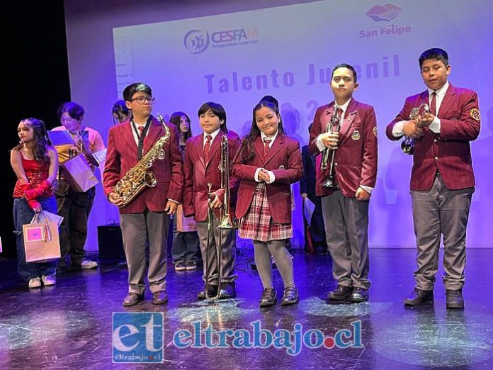Representantes del Colegio Alonso de Ercilla, sede Carlos Condell, participaron en la sexta versión del Concurso de Talento Juvenil, realizado en el Teatro Municipal de San Felipe.